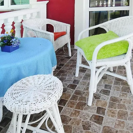 New In For 6 Persons *