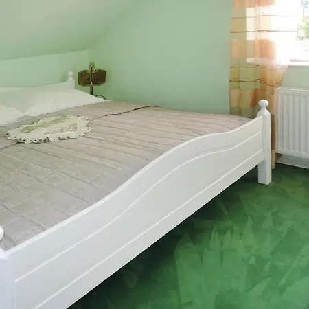 New In For 6 Persons Semesterbostad Nowe Warpno